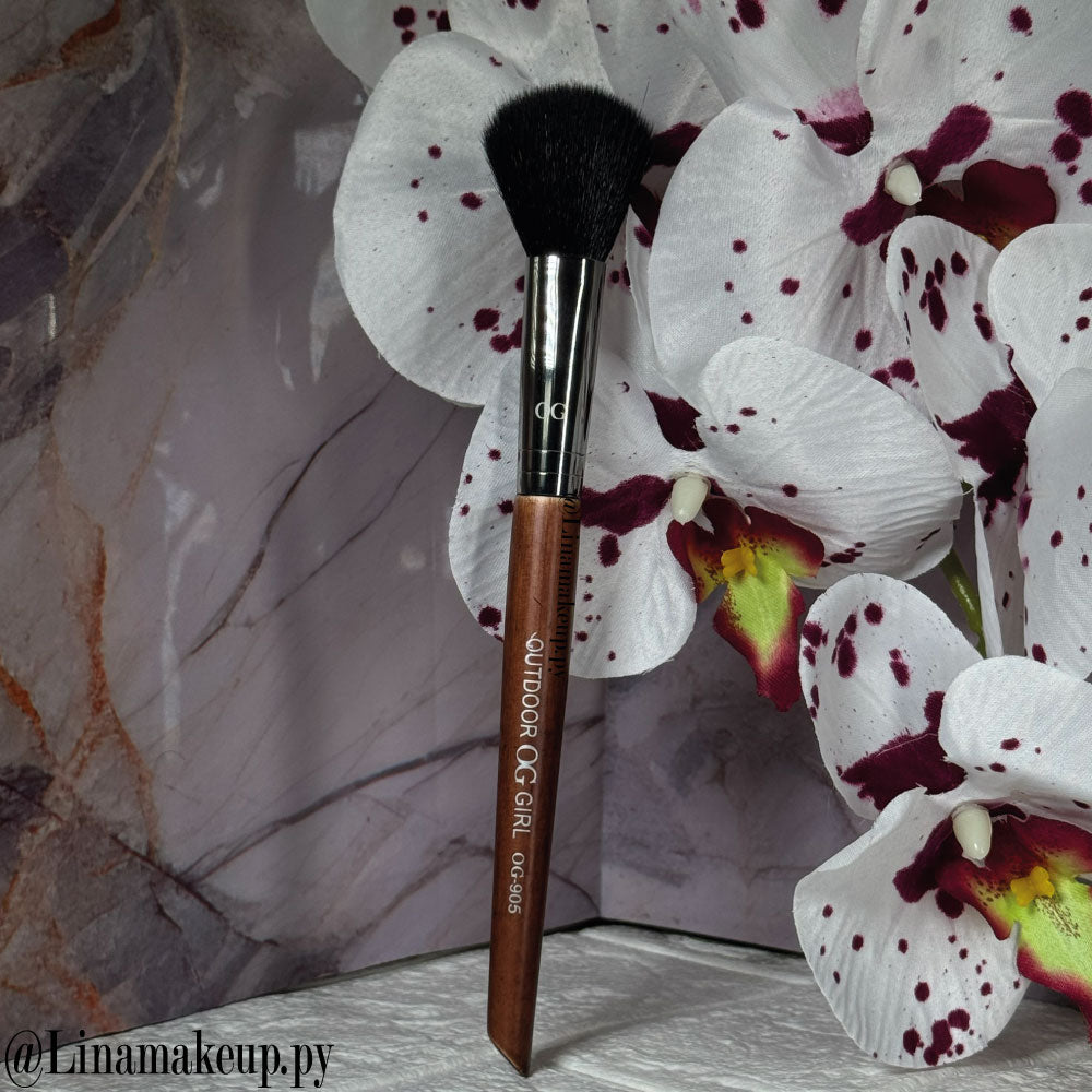 Brocha grande de rostro – Brocha para rubor / contorno suave OG-905